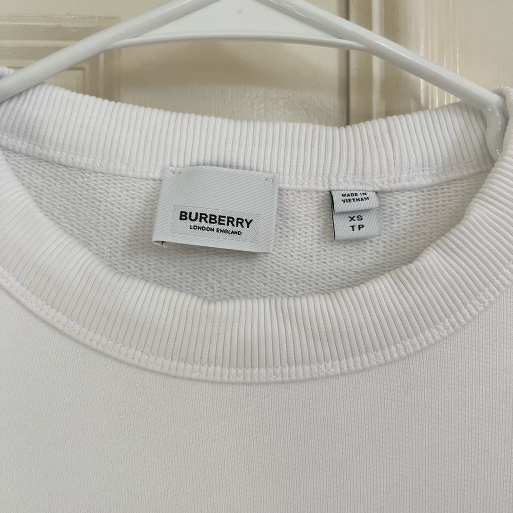 NWOT Burberry Crewneck - Picture 3 of 10